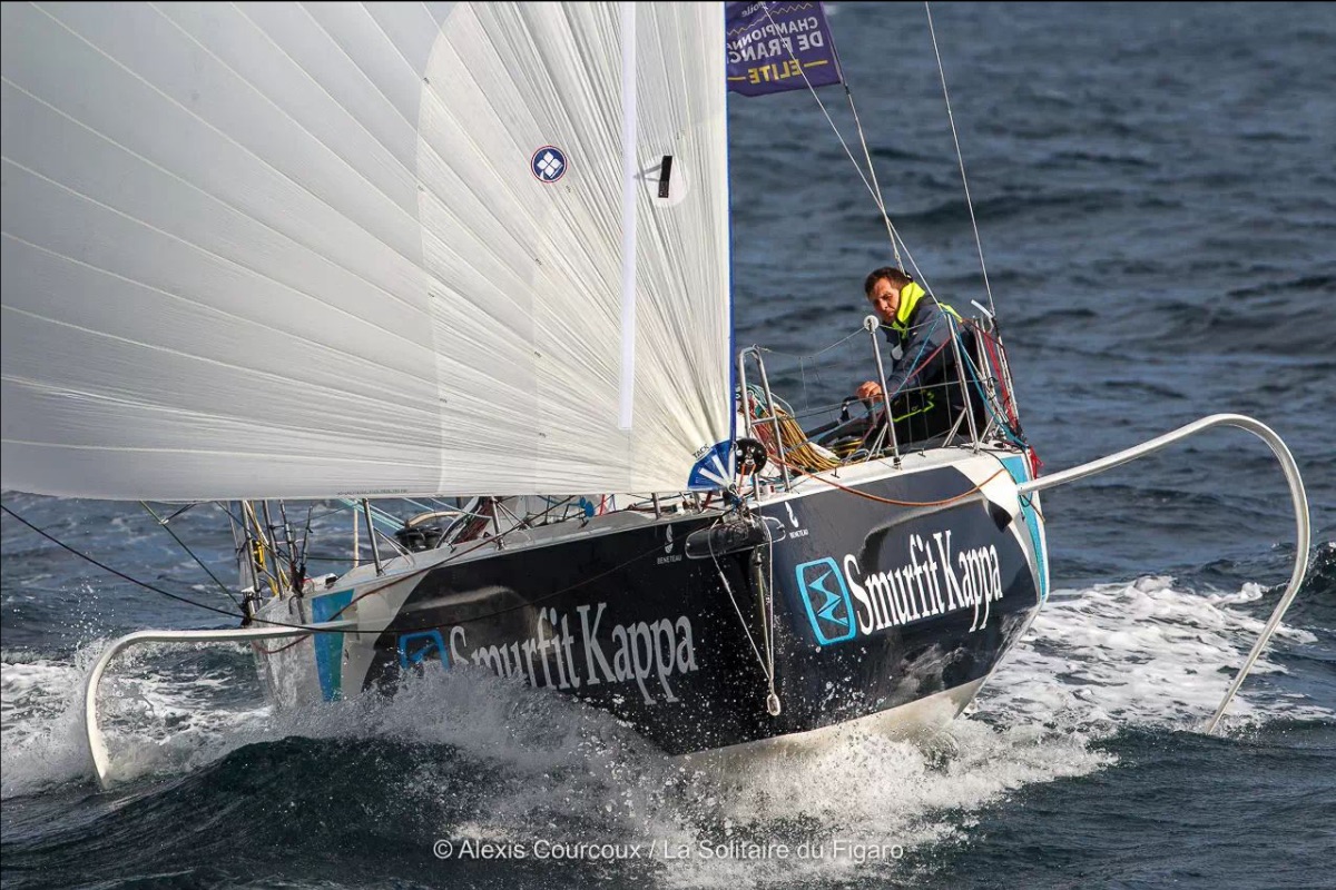 Tom Dolan leads towards the Fastnet